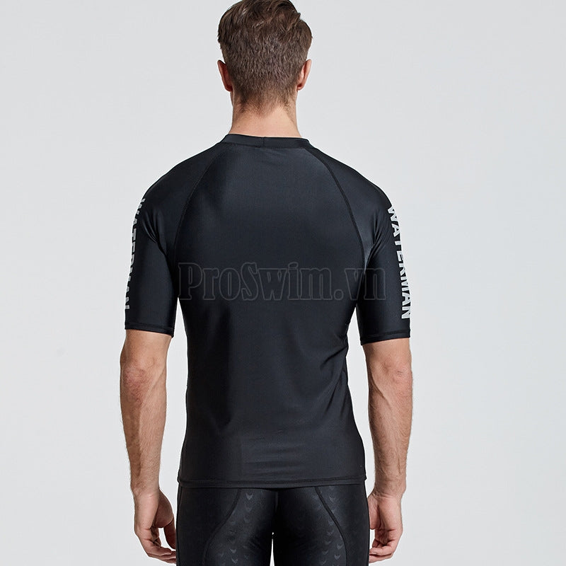 Áo Bơi Nam Cộc Tay Chống Nắng Chống UV Sbart D763 Den - ProSwim.vn